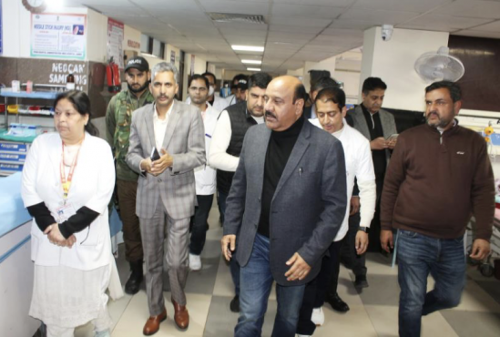 Dy CM visits Shalamar hospital